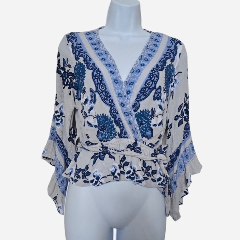 Angie Floral V Neck Bell Sleeves Blouse Size Small